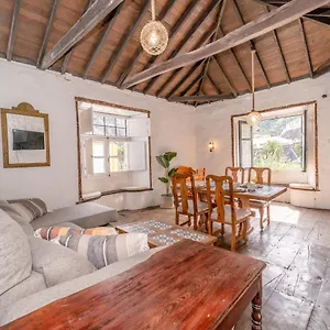 https://casa-buganvilla.in-canary-islands.com